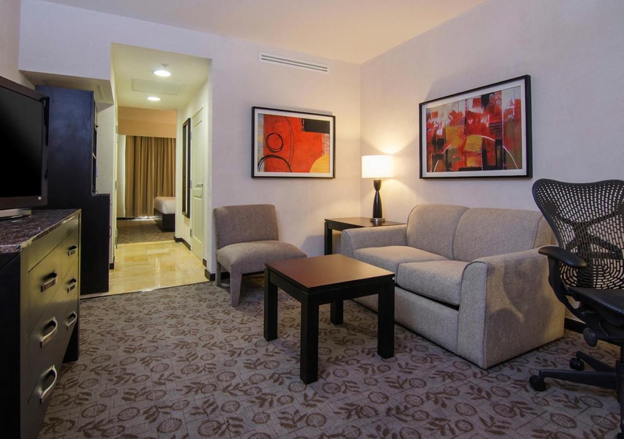 Hilton Garden Inn Tuxtla Gutierrez Ngoại thất bức ảnh